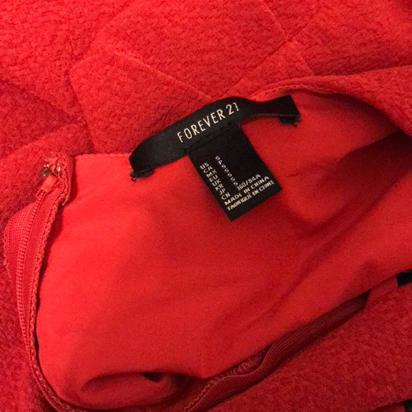 Red Dress - Picture 5 of 5